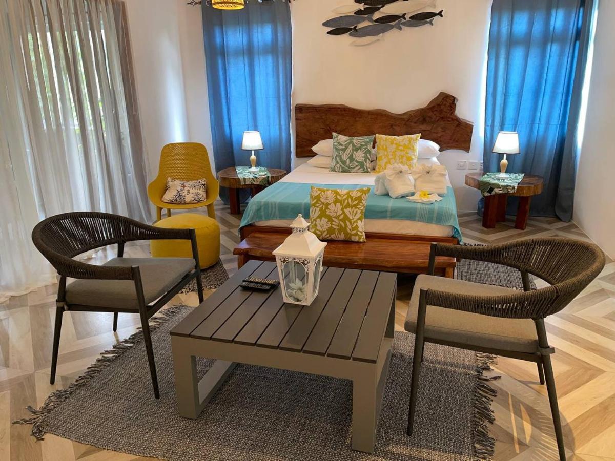 Milles Montagnes Residence Anse Royale Bagian luar foto