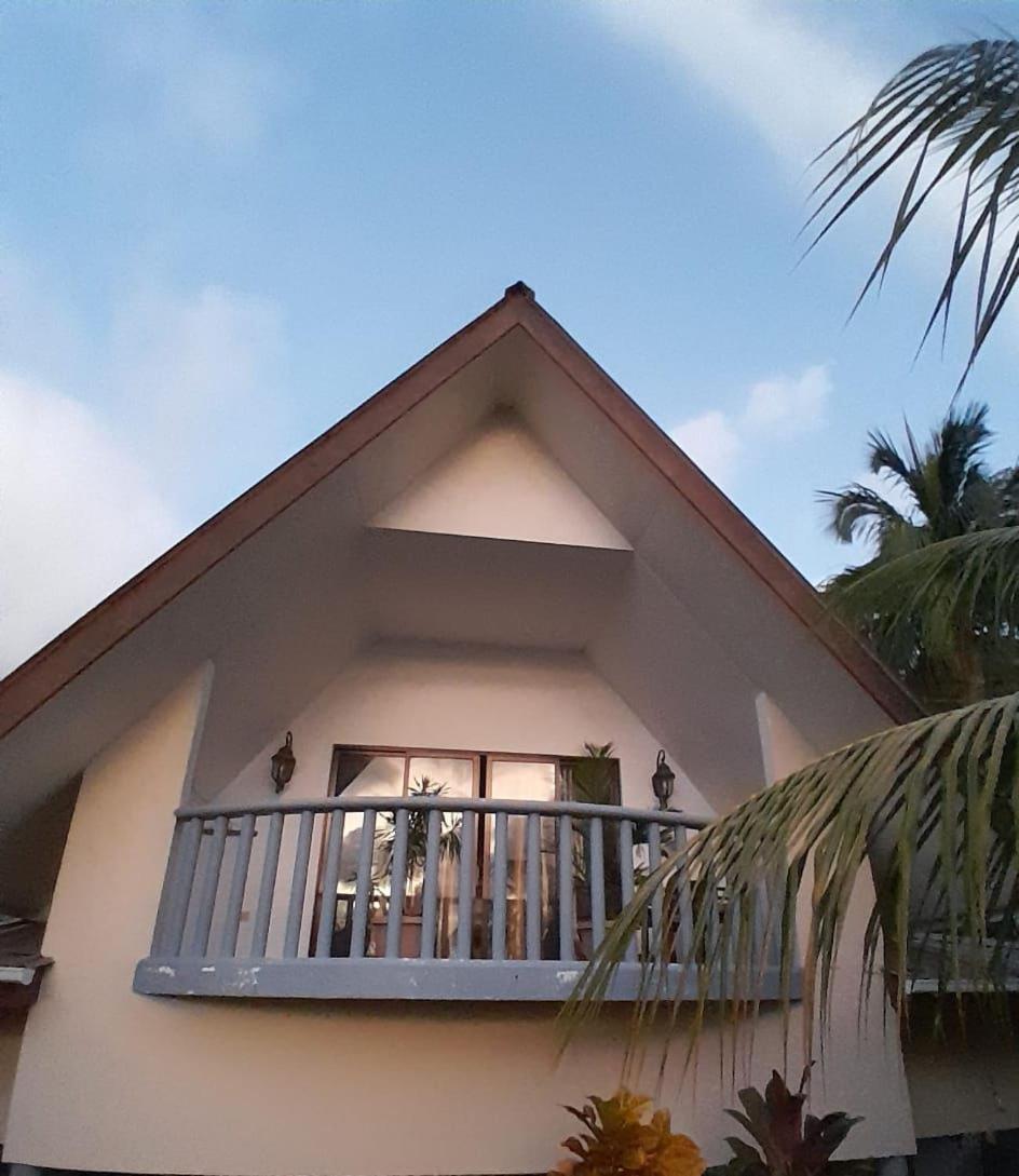Milles Montagnes Residence Anse Royale Bagian luar foto